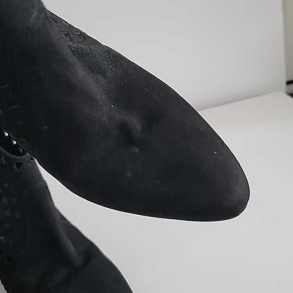 Tamara Mellon Black Suede Laser Cut Ankle Booties. - Picture 7 of 13